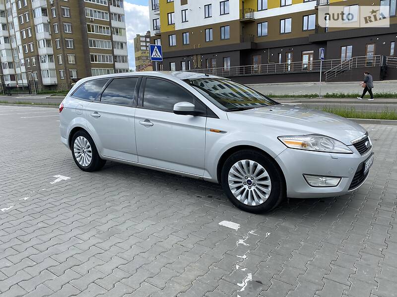 Універсал Ford Mondeo 2010 в Луцьку