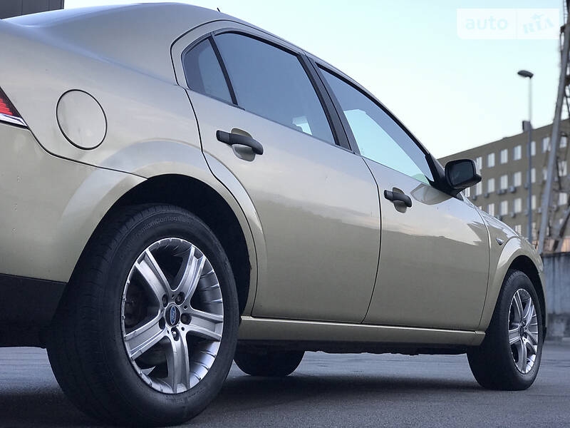 Седан Ford Mondeo 2006 в Києві