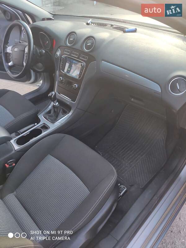 Седан Ford Mondeo 2011 в Киеве