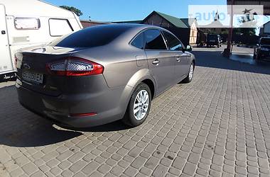 Седан Ford Mondeo 2012 в 