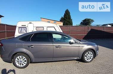 Седан Ford Mondeo 2012 в 