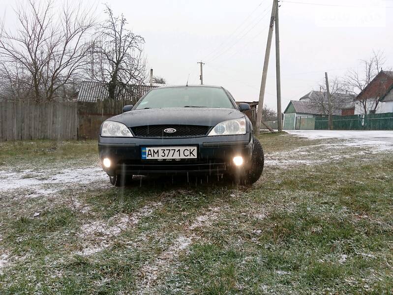 Седан Ford Mondeo 2003 в Радомышле