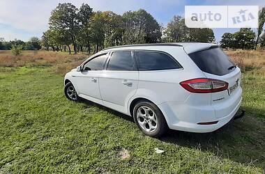Универсал Ford Mondeo 2013 в 