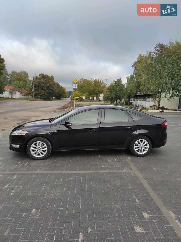 Лифтбек Ford Mondeo 2011 в Чернигове