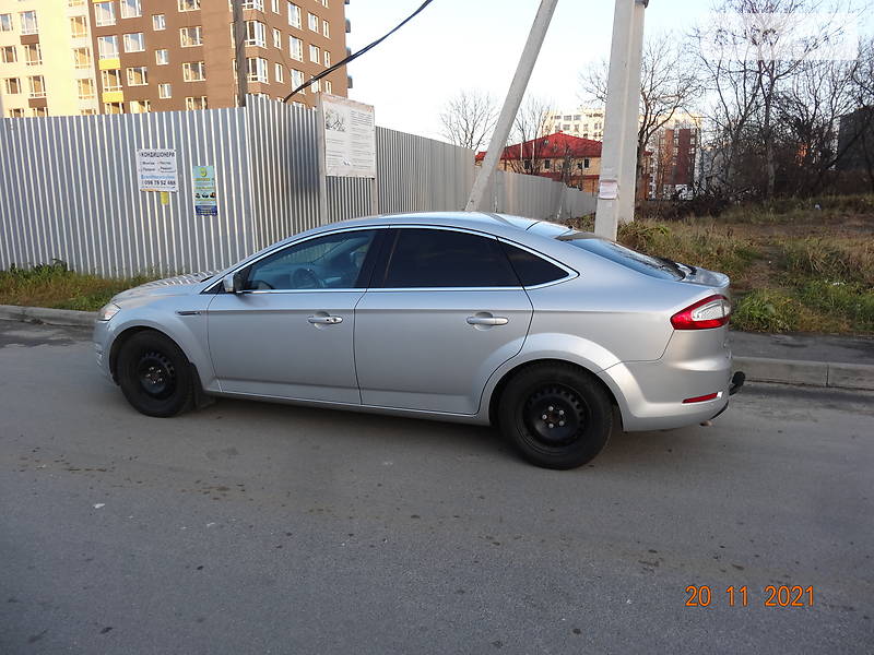 Хэтчбек Ford Mondeo 2010 в Львове