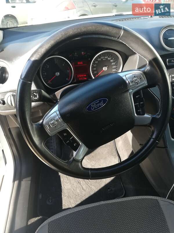 Седан Ford Mondeo 2011 в Кам'янець-Подільському