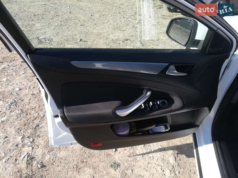 Седан Ford Mondeo 2011 в Кам'янець-Подільському