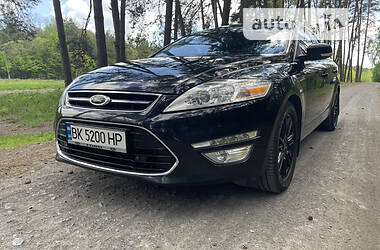 Седан Ford Mondeo 2011 в Дубно