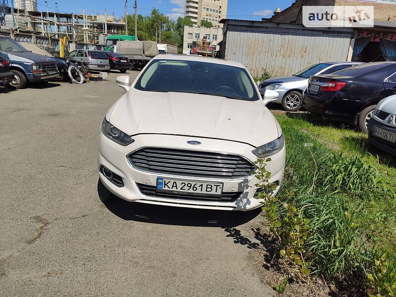 Седан Ford Mondeo 2015 в Киеве