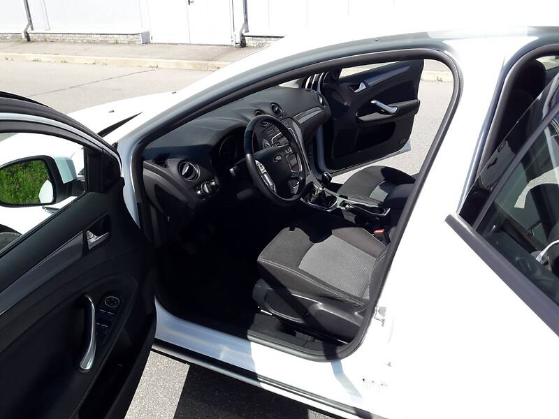 Седан Ford Mondeo 2013 в Киеве фото 17 Седан Ford Mondeo 2013 в Киеве