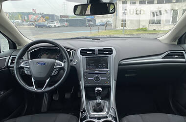 Седан Ford Mondeo 2015 в Луцке