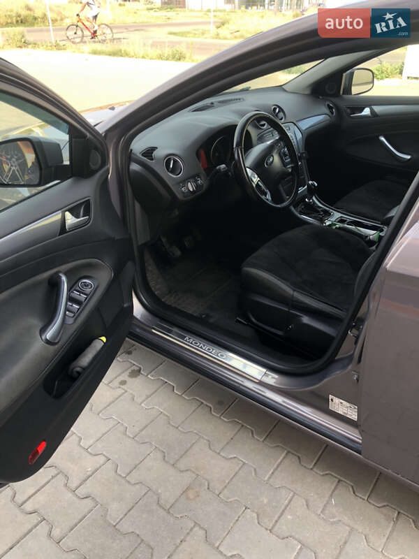 Седан Ford Mondeo 2012 в Одессе