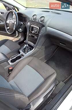 Универсал Ford Mondeo 2011 в 