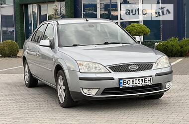Лифтбек Ford Mondeo 2004 в Киеве