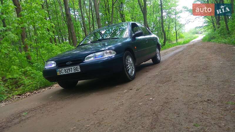 Хэтчбек Ford Mondeo 1995 в Львове