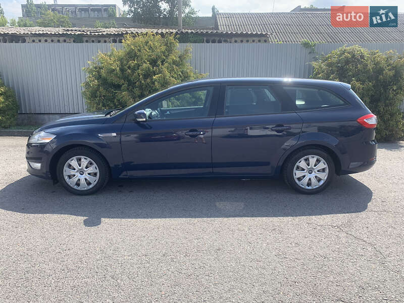 Универсал Ford Mondeo 2013 в Ужгороде