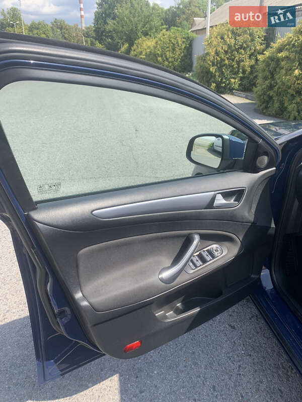 Универсал Ford Mondeo 2013 в Ужгороде