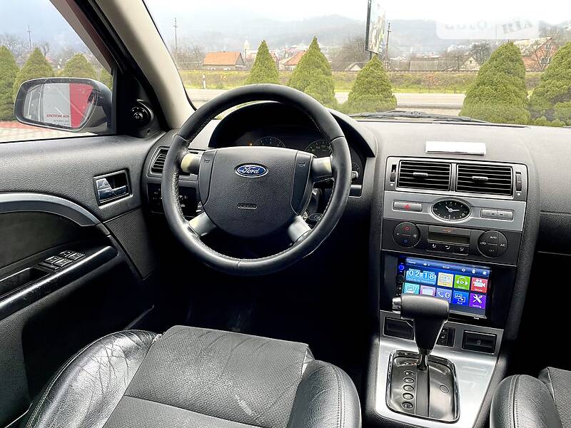 Седан Ford Mondeo 2006 в Хусте