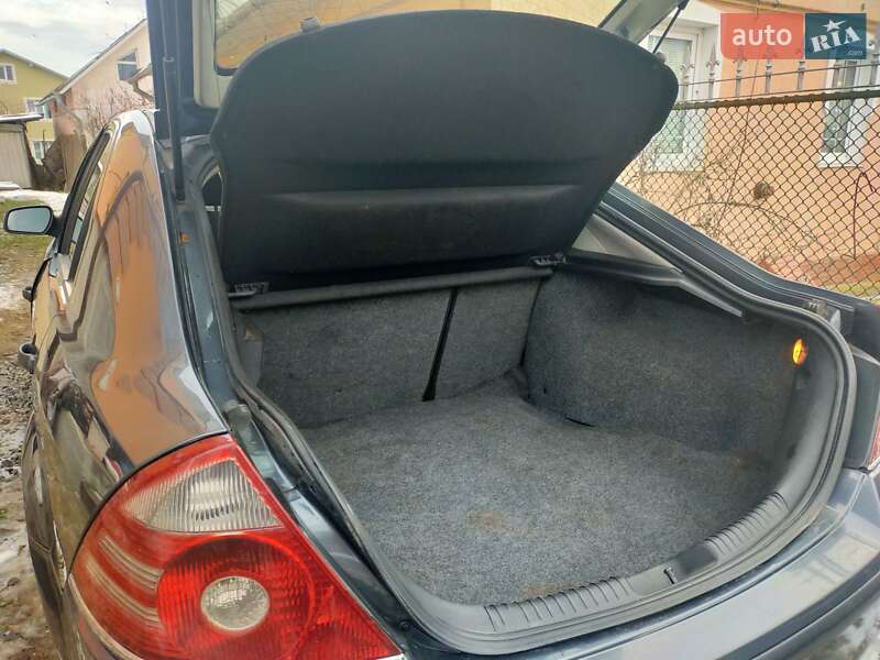 Хэтчбек Ford Mondeo 2005 в Львове