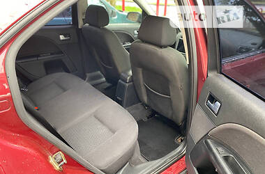 Лифтбек Ford Mondeo 2004 в 