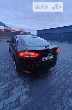 Лифтбек Ford Mondeo 2010 в 