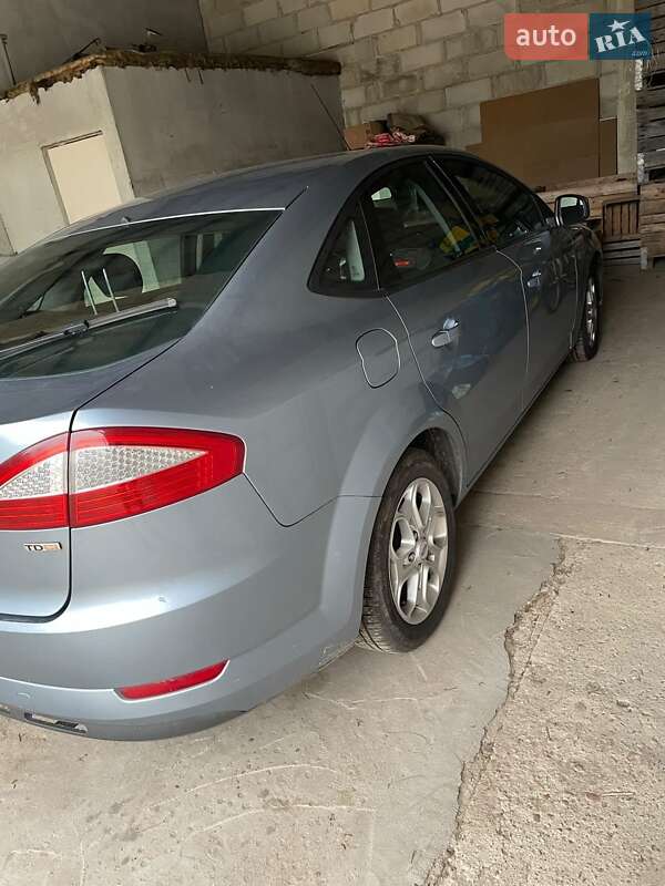 Лифтбек Ford Mondeo 2007 в Сокирянах