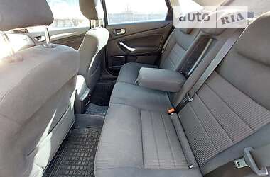 Лифтбек Ford Mondeo 2009 в 