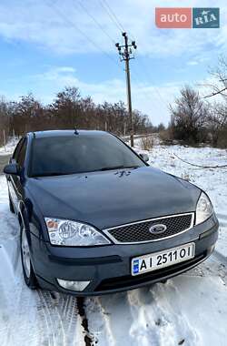 Лифтбек Ford Mondeo 2001 в 