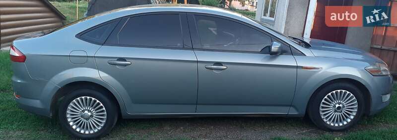 Лифтбек Ford Mondeo 2007 в 