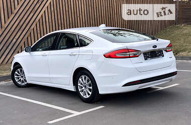 Лифтбек Ford Mondeo 2020 в 