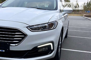 Лифтбек Ford Mondeo 2020 в 
