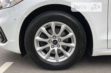 Лифтбек Ford Mondeo 2020 в 
