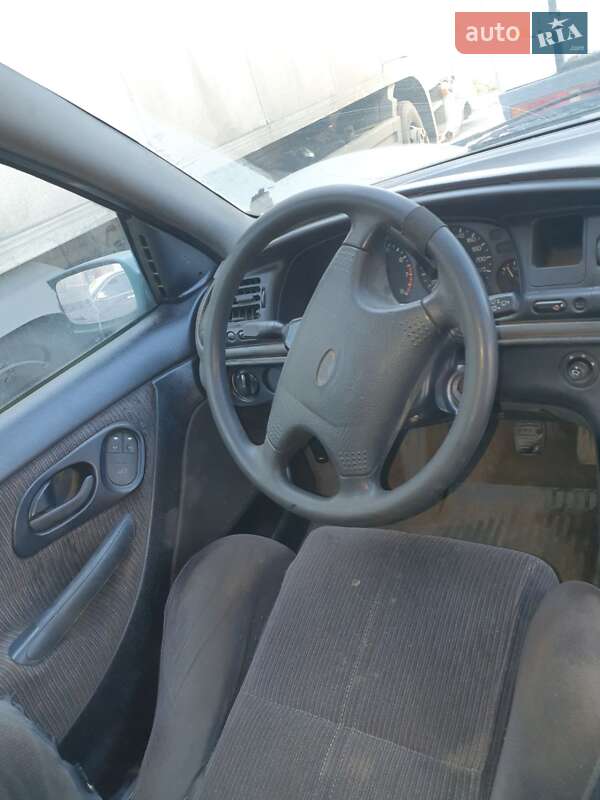 Лифтбек Ford Mondeo 1993 в Николаеве