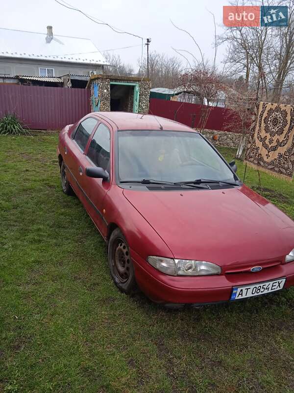 Седан Ford Mondeo 1994 в Кіцмані