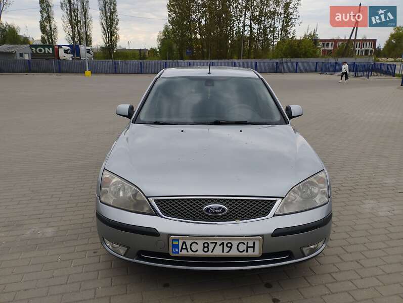 Лифтбек Ford Mondeo 2003 в Ковеле