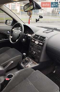 Ліфтбек Ford Mondeo 2003 в Ковелі