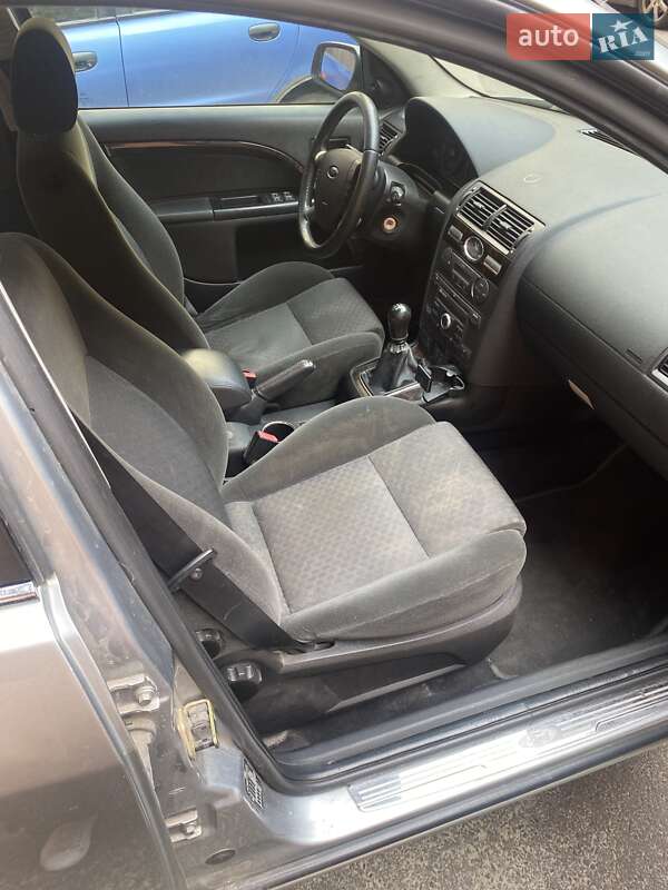 Седан Ford Mondeo 2005 в Харькове