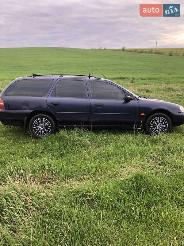 Універсал Ford Mondeo 1998 в Шумську