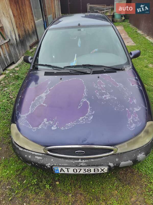 Лифтбек Ford Mondeo 1996 в Надворной