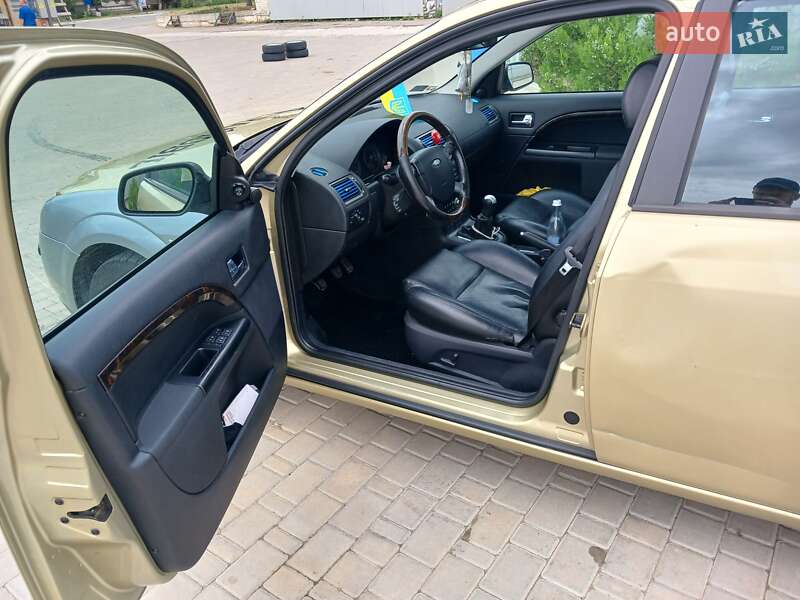 Седан Ford Mondeo 2007 в Белозерке