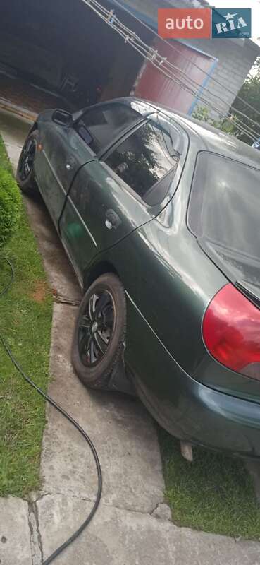 Седан Ford Mondeo 1998 в Новом Роздоле