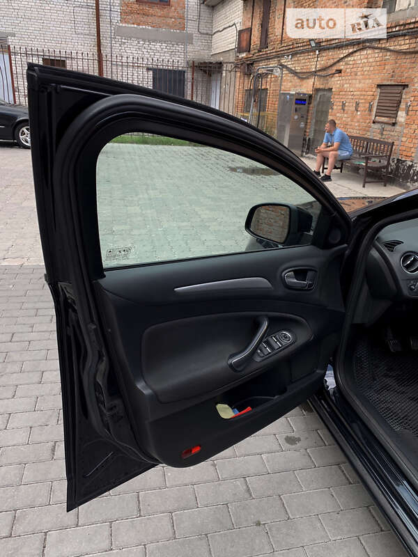 Седан Ford Mondeo 2010 в Черкассах