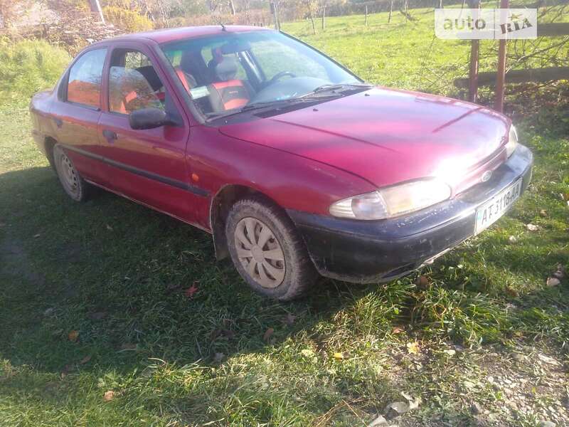 Седан Ford Mondeo 1993 в 