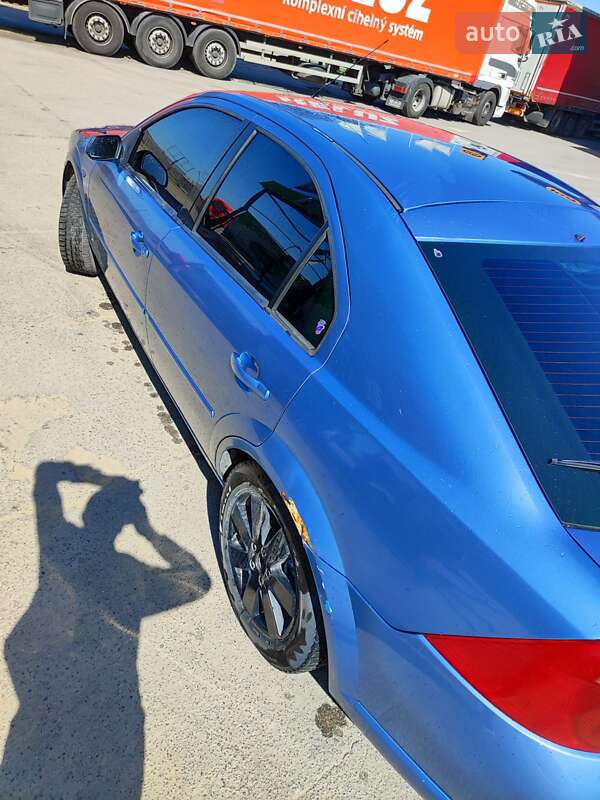 Лифтбек Ford Mondeo 2002 в Черновцах