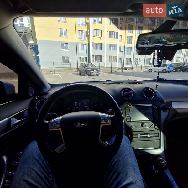 Седан Ford Mondeo 2012 в Івано-Франківську