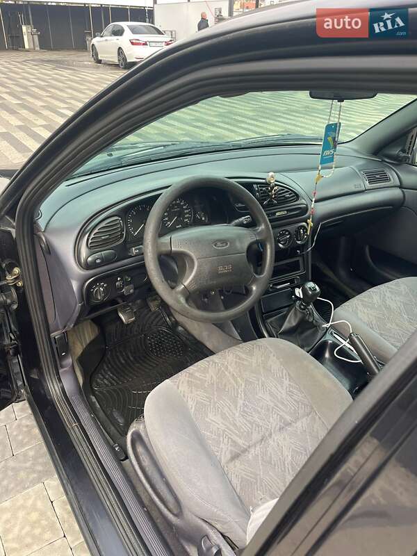 Универсал Ford Mondeo 1997 в Ужгороде