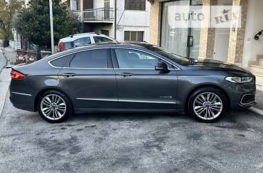 Седан Ford Mondeo 2020 в 