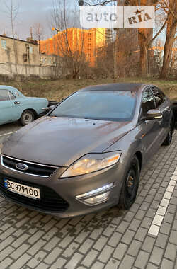 Лифтбек Ford Mondeo 2013 в Львове