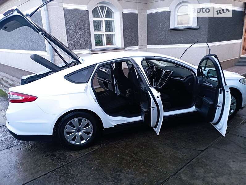 Ліфтбек Ford Mondeo 2017 в Смілі