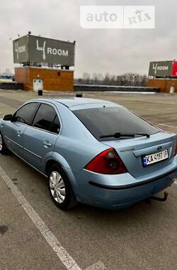 Лифтбек Ford Mondeo 2004 в Киеве